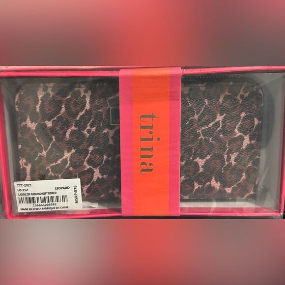 TRINA TURK Leopard Print Large Zip Around Wallet - Brand New in Box - Picture 4 of 5